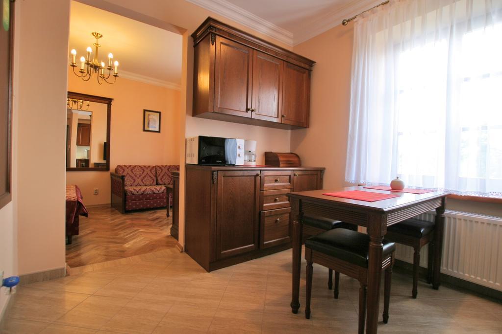 Apartamenty Furta Dominikanska Sandomierz Zimmer foto